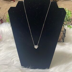 -00087 NWOT 925 STERLING SILVER PLATED HEART NECKLACE.
